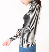 タートルネック  インナーカットソー  2,750円→1,880円(税込）  カラダに沿ったすっきりとしたシルエット。  着ぶくれしない素材です。
