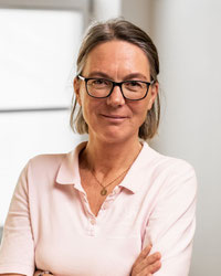 Swanhild Priestley, Physiotherapeutin,Osteopathin, Heilpraktikerin im Physio Zentrum Fockbek