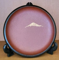 記念品　金剛石目塗の漆器（静岡県無形文化財）