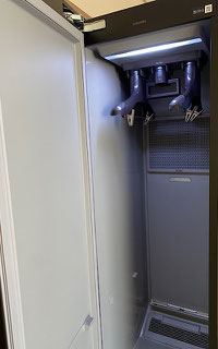 Clothes steamer