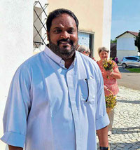 Pater Jojappa Pasala übernimmt bis zum 9. September die Urlaubsvertretung für Pfarrer Albert Hölzl im Pfarreienverband Waldmünchen-Tiefenbach.