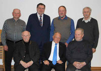 Die geehrten MMC-Mitglieder mit Ruhestandspfarrer Raimund Arnold und Zentralpräses Pater Josef Schwemmer.