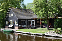 Te huur 6 persoons vakantiehuis met Wifi in Giethoorn op super locatie