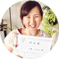 肩こり２０分コースが学べる講習と腰痛２０分コースが学べる講習と脚のむくみ２０分コースが学べる講習を受講された全身リンパオイルトリートメントコース卒業生