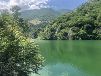 tiefgrüne Bergseen