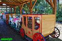 Postkoets Reitbahn Avonturenpark Hellendoorn Freizeitpark Themepark Amusementpark Attractiepark Info Attraktionen Fahrgeschäfte Park Plan Map Guide Achterbahn Coaster Rollercoaster Öffnungszeiten Preise 