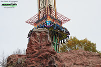 Vulcano Freefall Tower Free Fall Huss Rides Shot n Drop  Karussell  Achterbahn Freizeitland Freizeit Land Geiselwind Bayern Mölter Attraktion