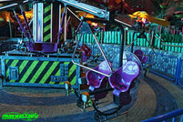 De Vliegende Fietsen Zamperla Magic Bike  Plopsa Indoor Coevorden Freizeitpark Themepark Niederlande holland Achterbahn Coaster Attraktionen Fahrgeschäft Center Parcs Huttenheugte Park Plan Map Guide Flyer Info Fahrgeschäfte 