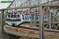 Mammut Woody Holzachterbahn Rollercoaster Erlebnispark Tripsdrill Cleebronn Baden Württemberg Freizeitpark Themepark Wildpark Attraktionen Fahrgeschäfte Park Plan Parkplan Map Guide Anfahrt Adresse Achterbahn 