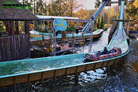 Traubenrutsche Mack Rides Wildwasser bahn Wasserbahn Log Flume Taunus Wunderland Freizeitpark