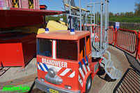 Brandweermolen K3 Zamperla Fire Brigade Plopsa Indoor Coevorden Freizeitpark Themepark Niederlande holland Achterbahn Coaster Attraktionen Fahrgeschäft Center Parcs Huttenheugte Park Plan Map Guide Flyer Info Fahrgeschäfte 