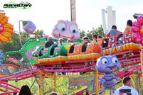 Willy der Wurm Dal Bauermeister Achterbahn Kiddy Coaster Rollercoaster Kinder Volksfest Kirmes Big Apple