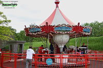 Aerousel Karussell Le Parc du Petit Prince Freizeitpark Themepark Amusementpark Frankreich France kleiner prinz Attraktionen Achterbahn Show Info News Freizeit Preise Öffnungszeiten Parkplatz Anfahrt Adresse