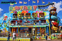 happy family karlheinz heine fun house barbisan Rollercoaster Coaster Kirmes Volksfest Jahrmarkt Attraktion Fahrgeschäft Karussell   