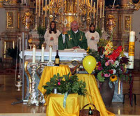 Seinen letzten Gottesdienst als Pfarrer der Pfarrei Ast feierte Raimund Arnold nach 49 Jahren in der Wallfahrtskirche mit den Gläubigen.