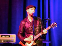 Henrik Freischlader, hier im Cafè Hahn/Koblenz (Foto: © bluesfeeling/Nilles) 