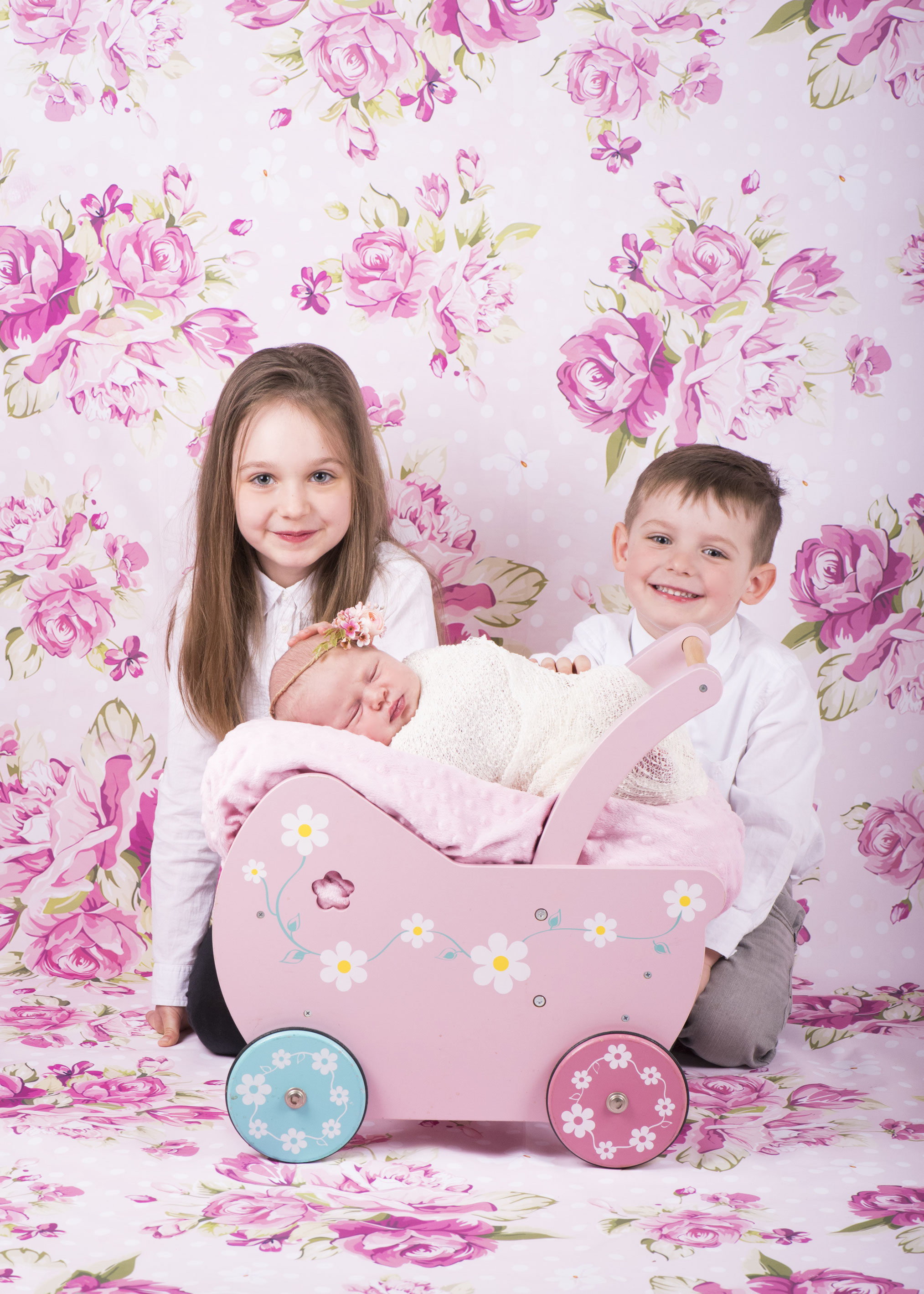 Newbornshoot met broer en zus