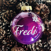 Druckatelier46 Weihnachtskugel mit Name violett glänzend