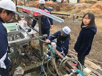 朝一で水道の水漏れが悪化しており、新パイプ入手後富津の水漏れ甲介たちが修理。
