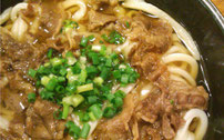 肉うどん「黒（くろ）」