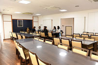2F ホール