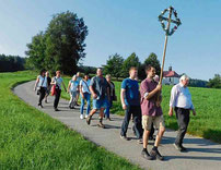 Die Waldmünchner Pilger unterwegs.