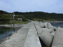 角島 中道 波止・内側の写真