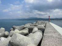 川棚漁港 外波止の写真
