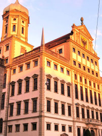 Das Augsburger Rathaus, eine der Sehenswürdigkeiten bei einer Augsburg-Stadtführung