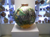 Vase sphérique  des Emaux de Longwy à partir du tableau "Le Zèbre à Rousseau"