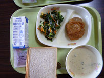 給食をいただきました♪ この日は地産地消のメニューでした。