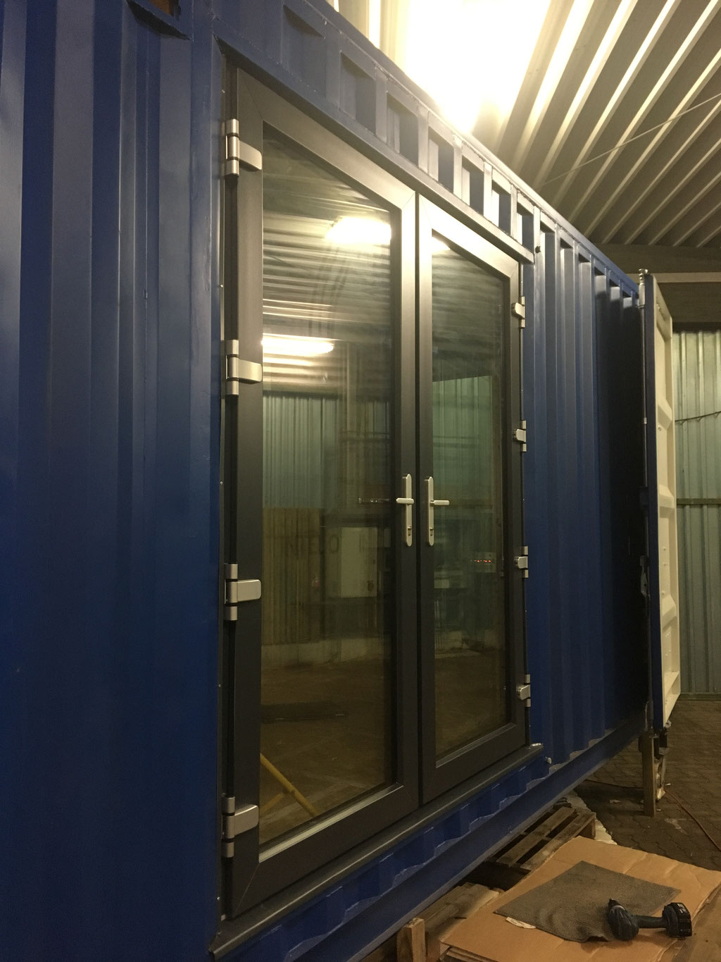 011 glas klar wohncontainermanufaktur handcrafted contains life