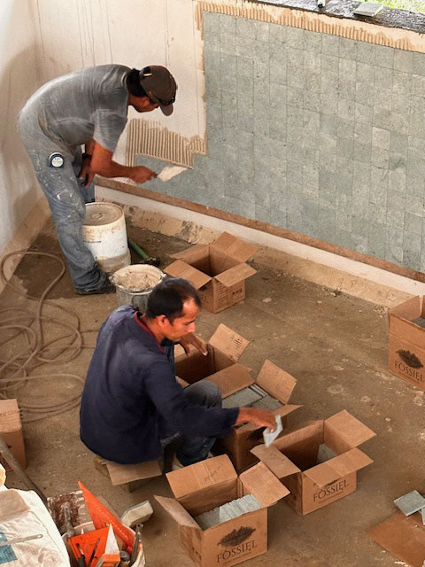 November 2023 - Don Rafael makes a pre-selection of the tiles