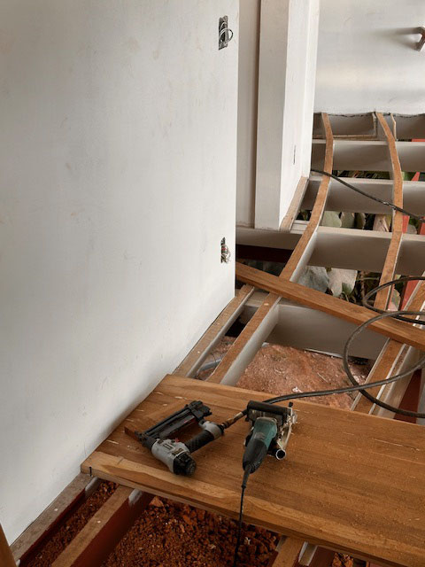December 2023 - the first planks of the wooden floor are laid!