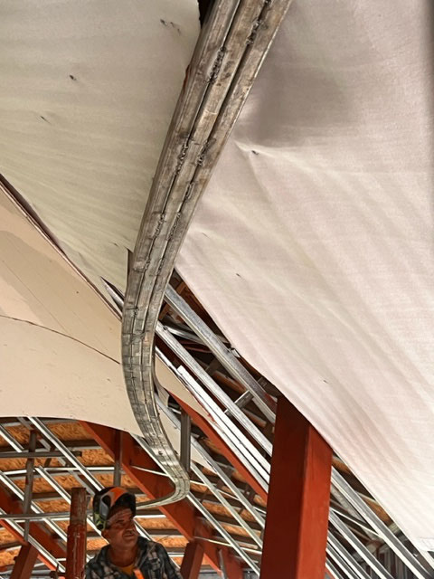 October 2023 - one of the most difficult parts of the house: the base for the rail of the curtains, which will serve as walls facing the sea