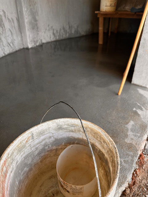 December 2023 - tech-room below the pool: ready for the equipment