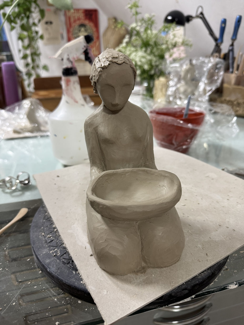 Figur aus Ton modellieren