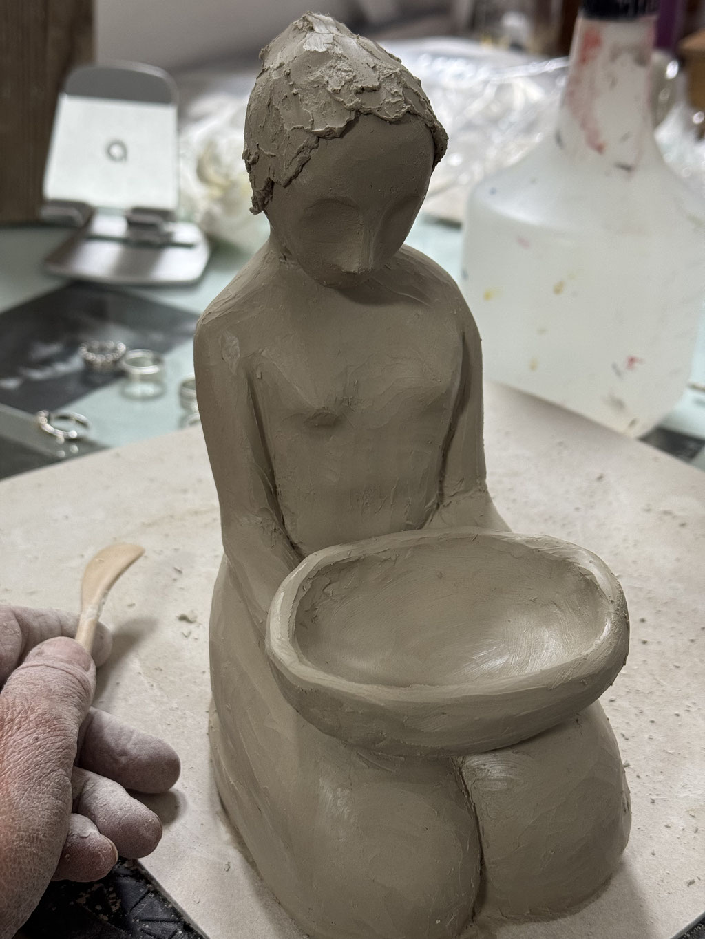 Figur aus Ton modellieren