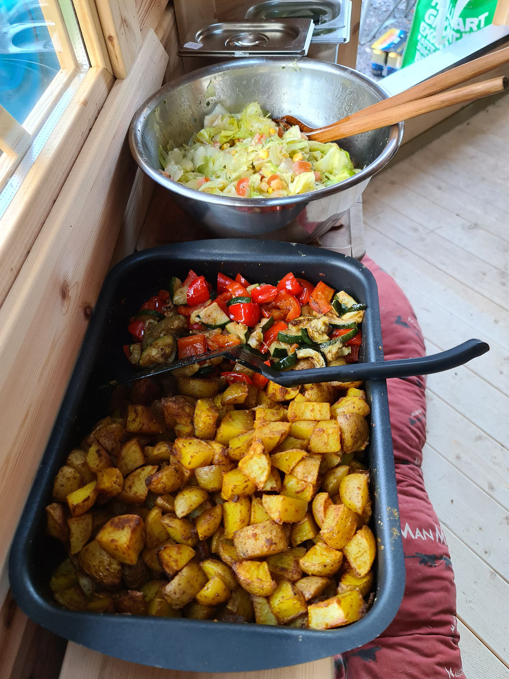 Wildernes-Life Schweden B&B wolf78 overland vanlife #ProjektBlackwolf explore without limits #driveyourownway roadtrip offroad Schweiz Travel Camping #BornToRoam overlandbound Overlandingnomads Pickup Camper Globecamper offroad 195 Toyota Hilux