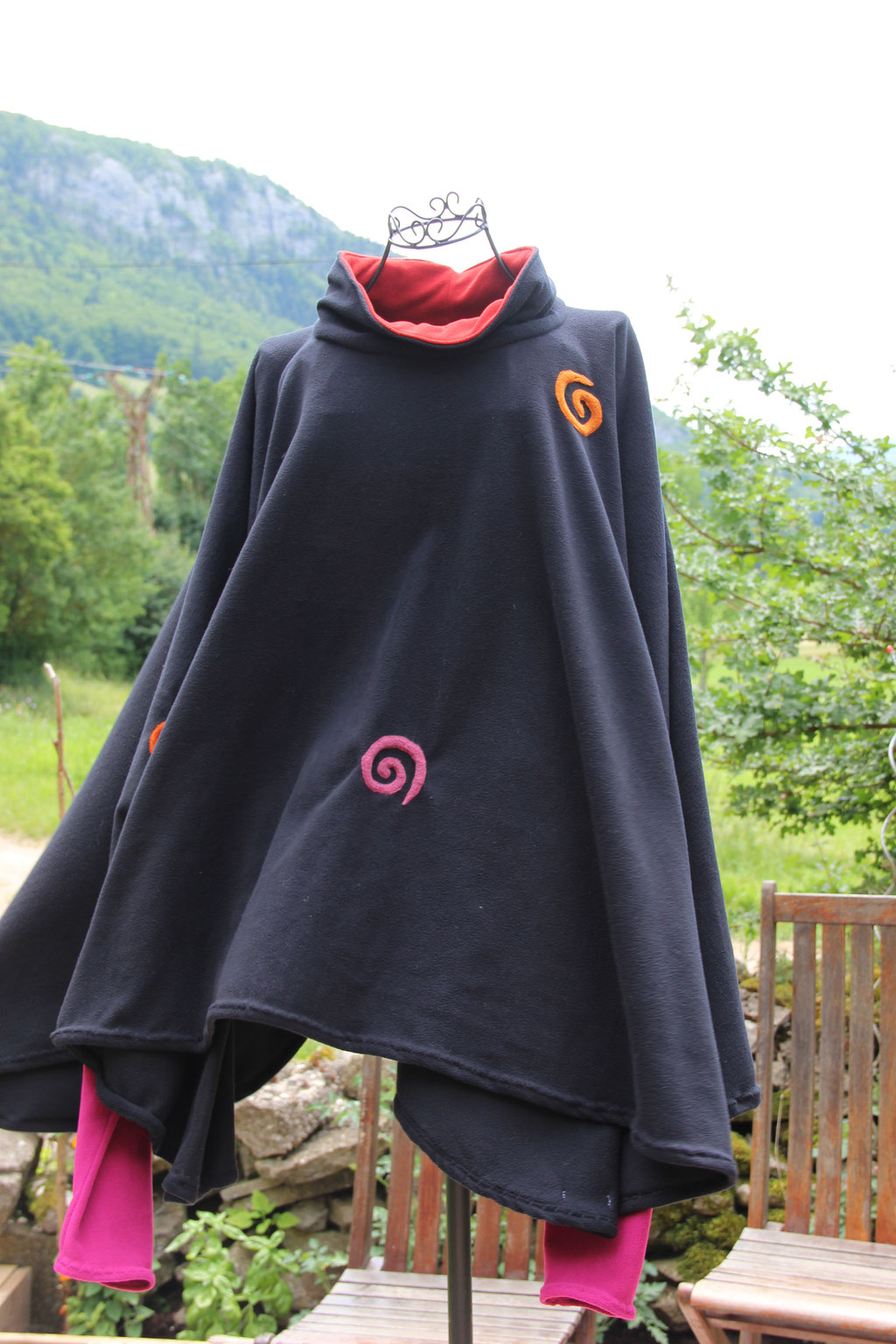 Poncho Cape "Arlequin tournicotant" (Devant)