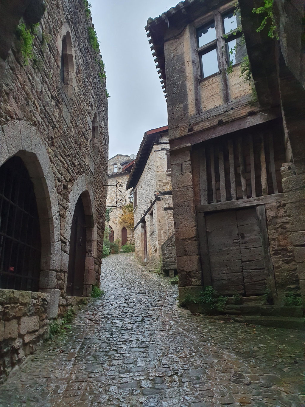 bruniquel tarn et garonne 82 vielles ruelles gites mas d'asepch Lot Quercy 