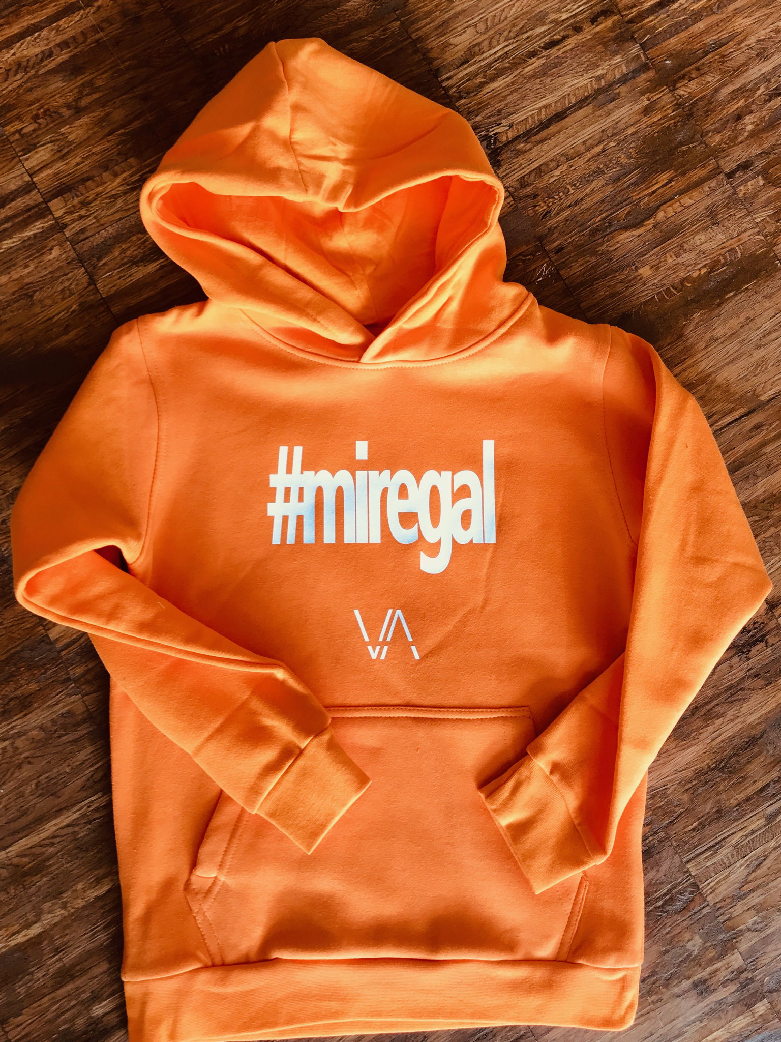Hoodies gegen Langeweile Textilien! Bestickt! Bedruckt Hoodies gegen Langeweile Textilien! Bestickt! Bedruckt