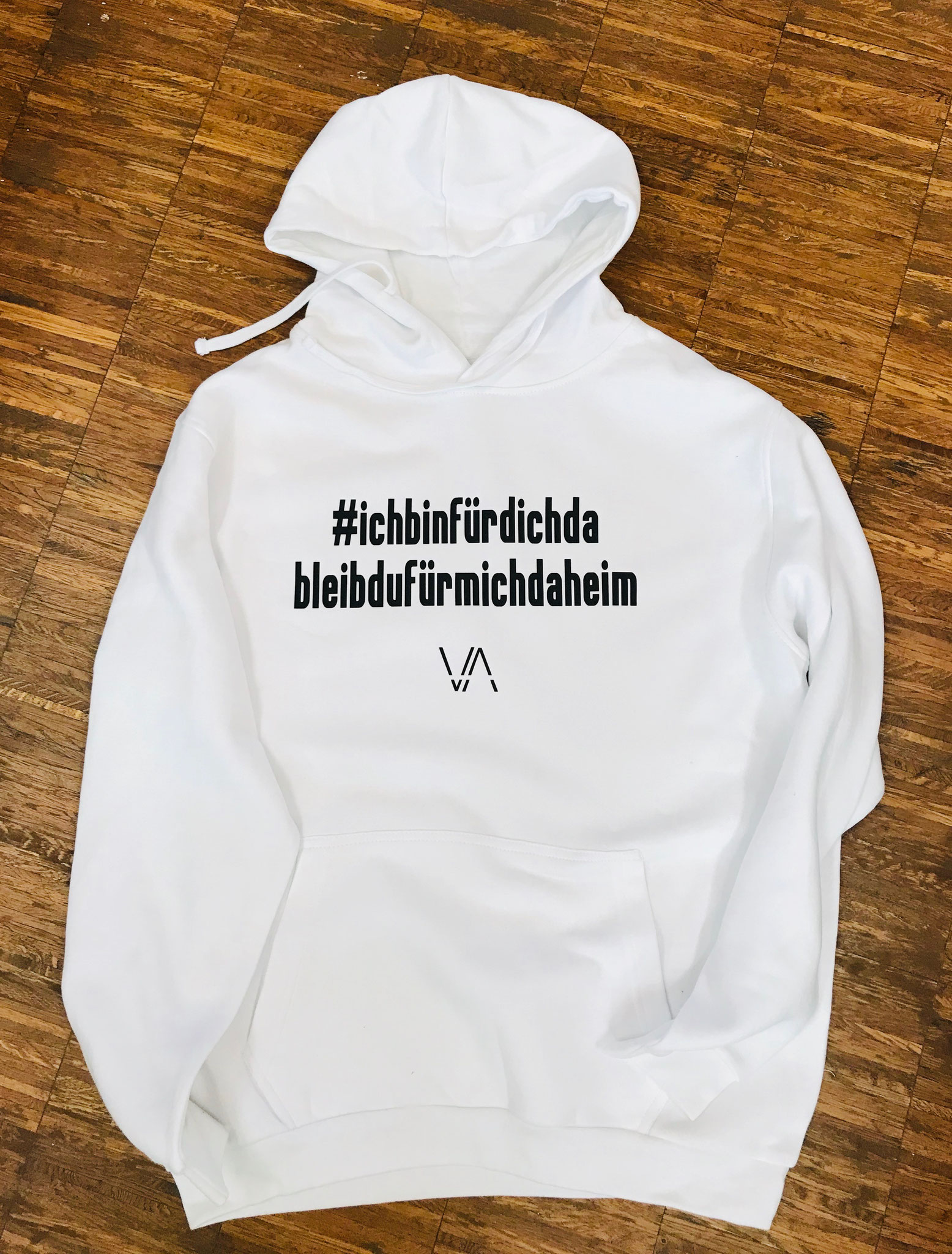 Hoodies gegen Langeweile Textilien! Bestickt! Bedruckt Hoodies gegen Langeweile Textilien! Bestickt! Bedruckt