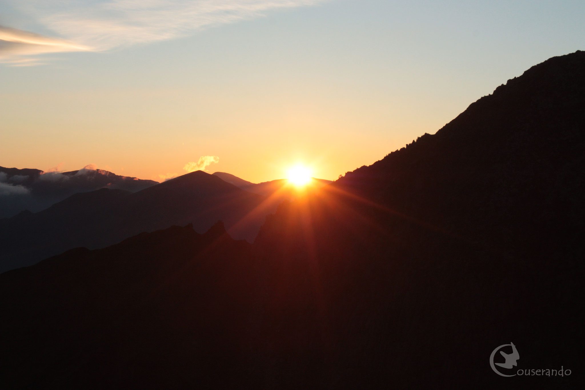 Lever de soleil depuis le col de Cerda - Doriane GAUTIER, Couserando - Randonnée Nature Ariège Pyrénées