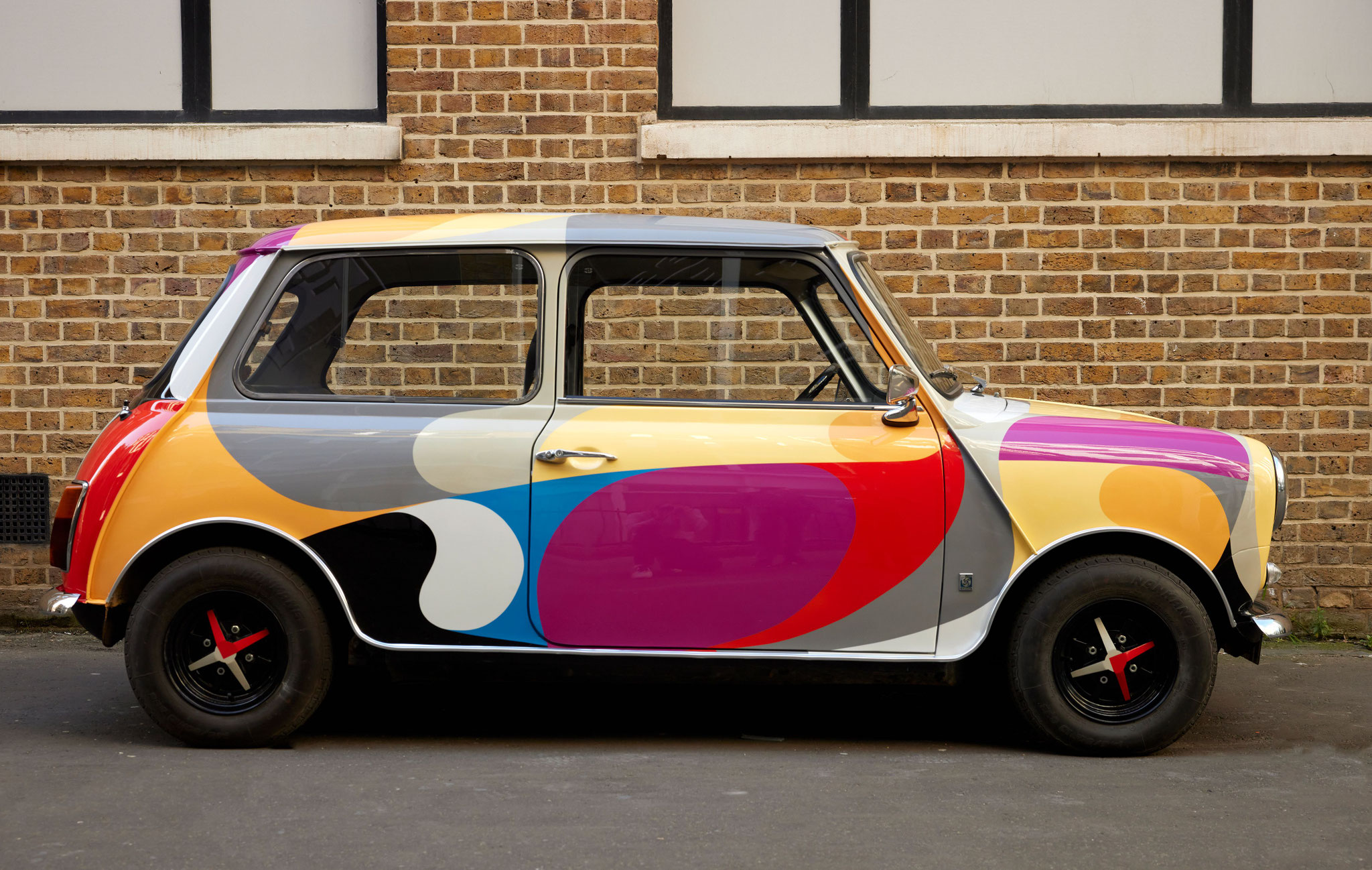 Mini Art by Jaime Gili