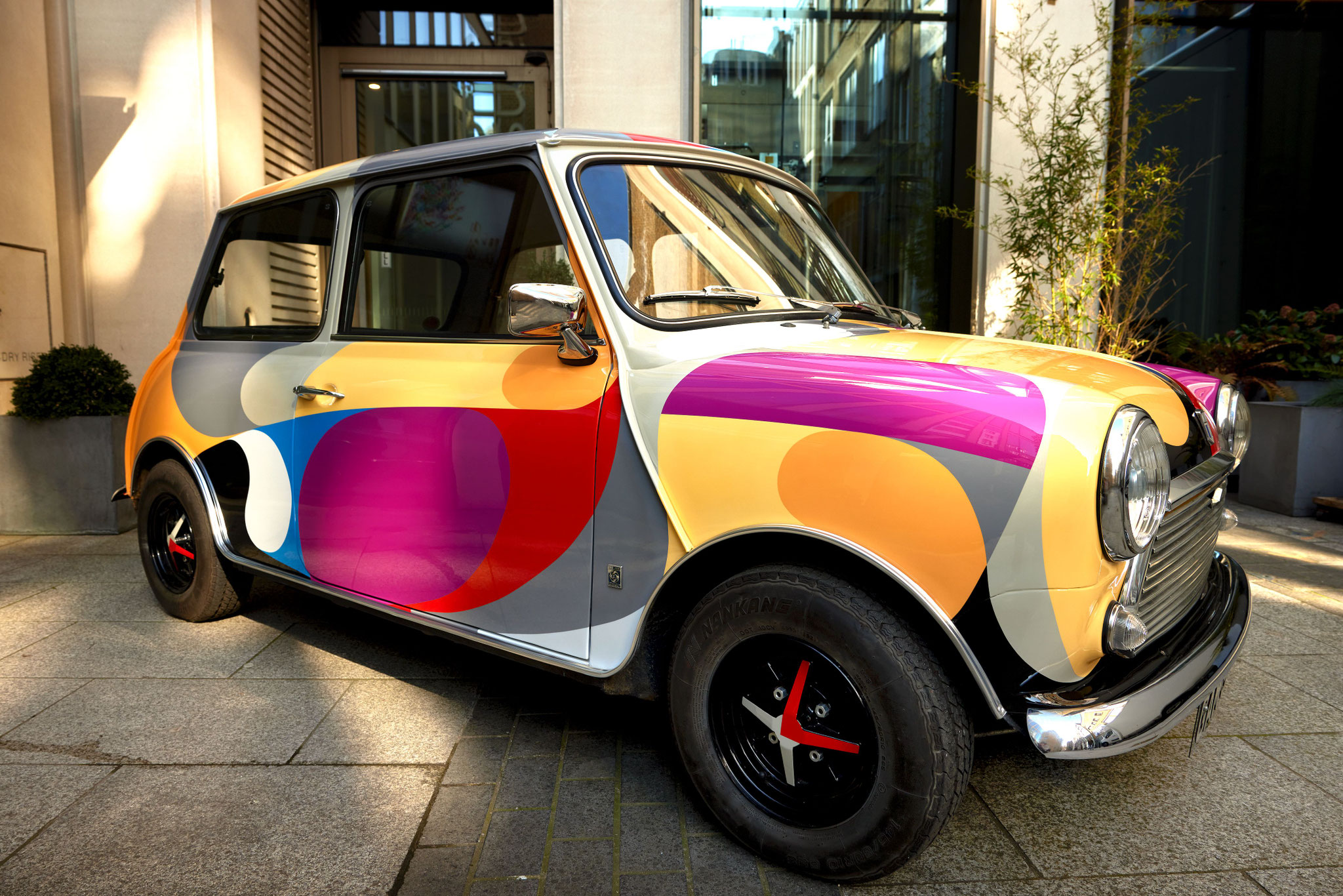 Mini Art by Jaime Gili
