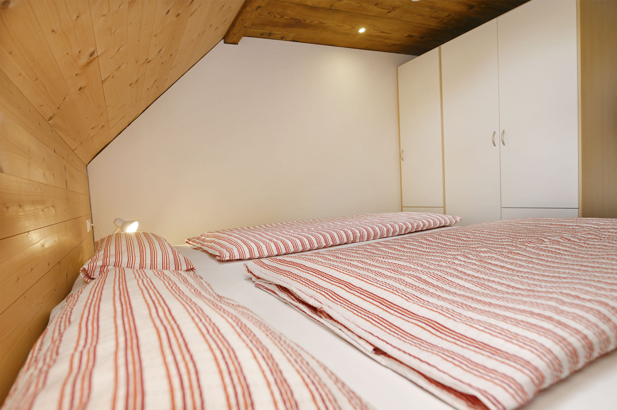 Schlafzimmer mit Doppelbett Ferienwohnung Hofblick