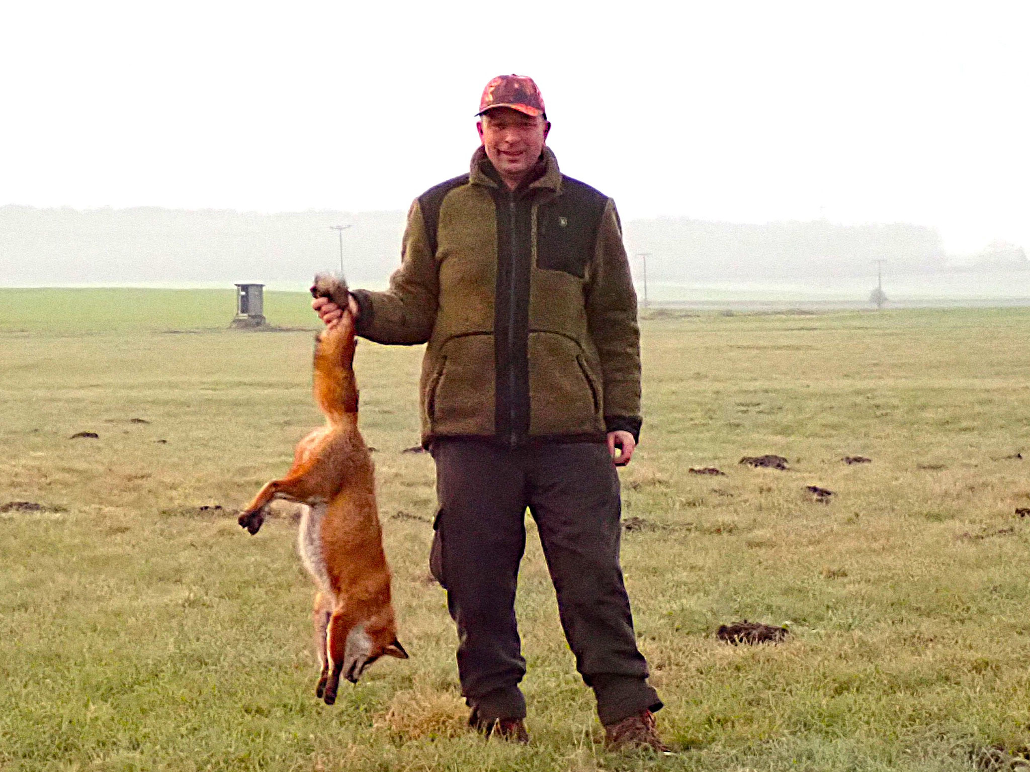 Er wird noch lernen, wie man einen Fuchs trägt.