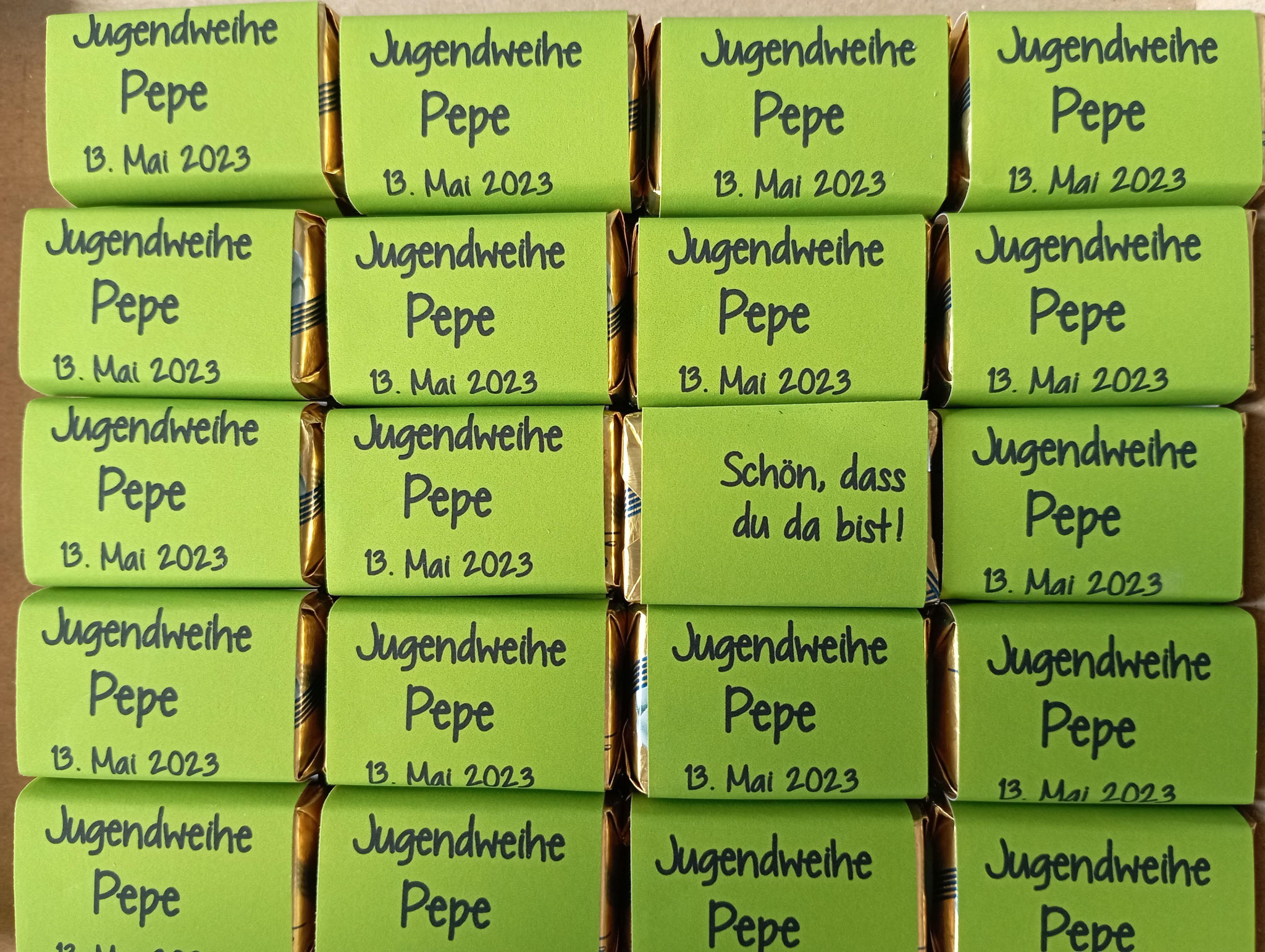 Farbige Täfelchen ohne Motiv jeder Wunschtext möglich
