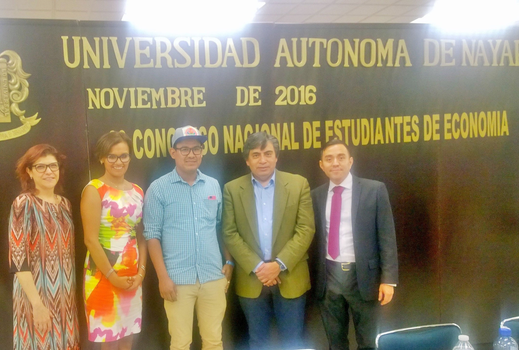 Con la Dra. Claudia Gómez de UdGTO, Dra. Karla Barrón de la UAN y Dr. Gerardo Esquivel de El Colmex-UNAM, 2016.